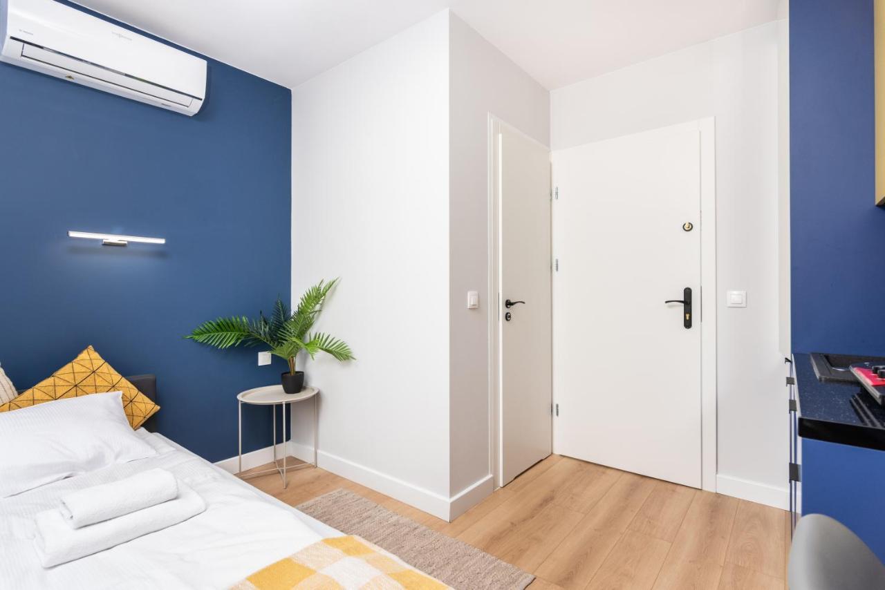Smart Apartments - Old Town & Main Train Station - By Upstairs Cracovie Extérieur photo