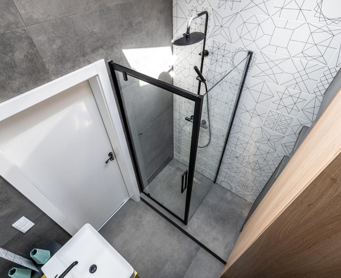 Smart Apartments - Old Town & Main Train Station - By Upstairs Cracovie Extérieur photo