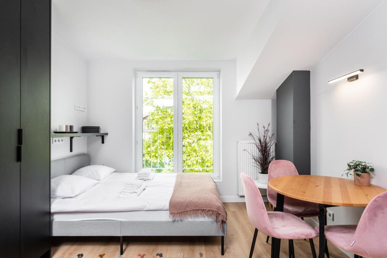 Smart Apartments - Old Town & Main Train Station - By Upstairs Cracovie Extérieur photo